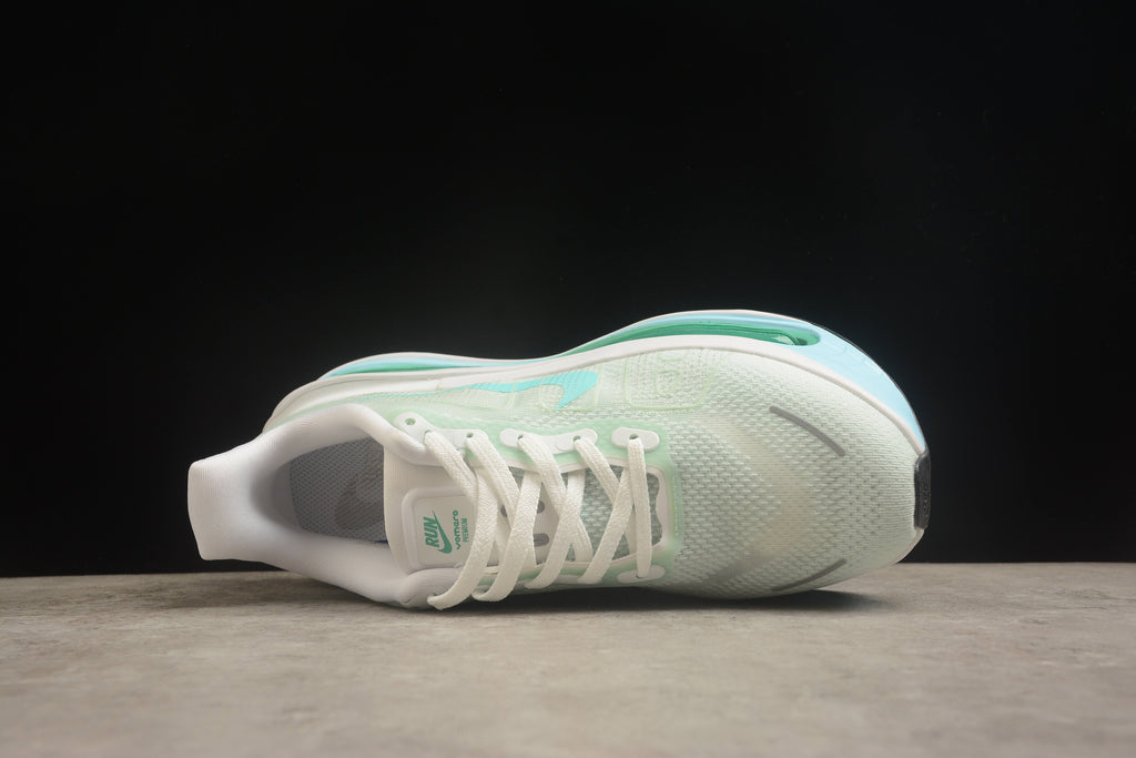 Nike Vomero 18 Running Shoes | Premium Cushioning | EU 36-45