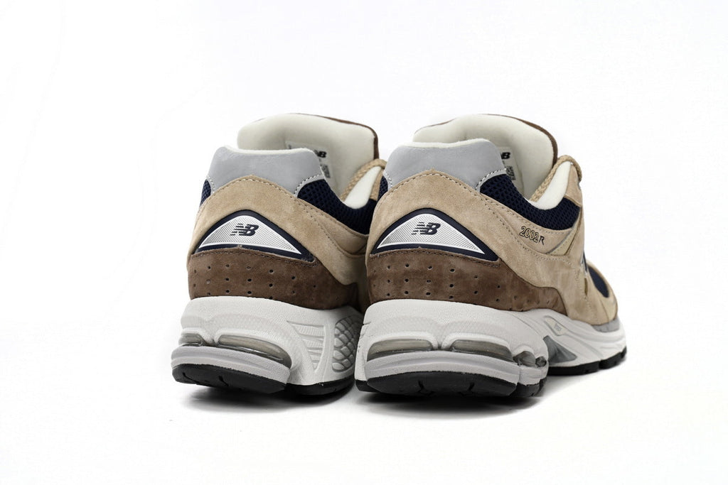 New Balance 2002R Sneakers