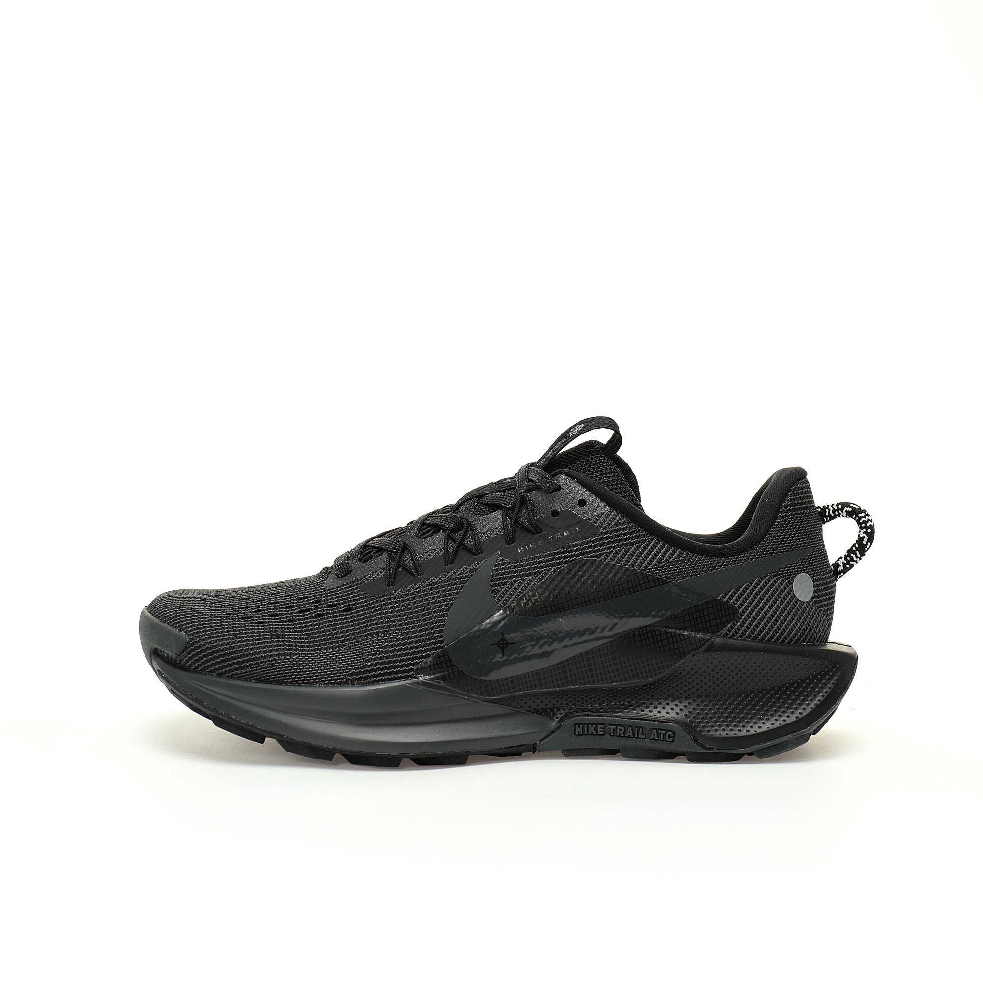 Nike Pegasus Trail – All-Black Mesh Trail Running Sneakers