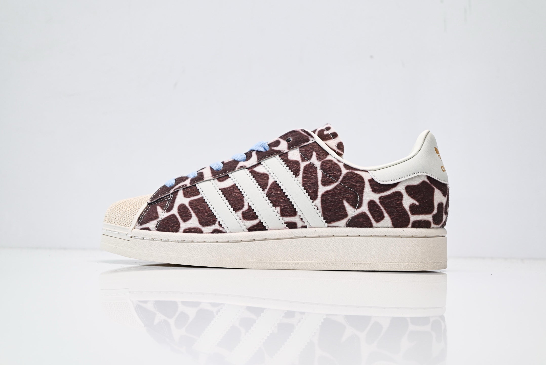 adidas Originals Superstar – Off-White Giraffe Print Shell Toe