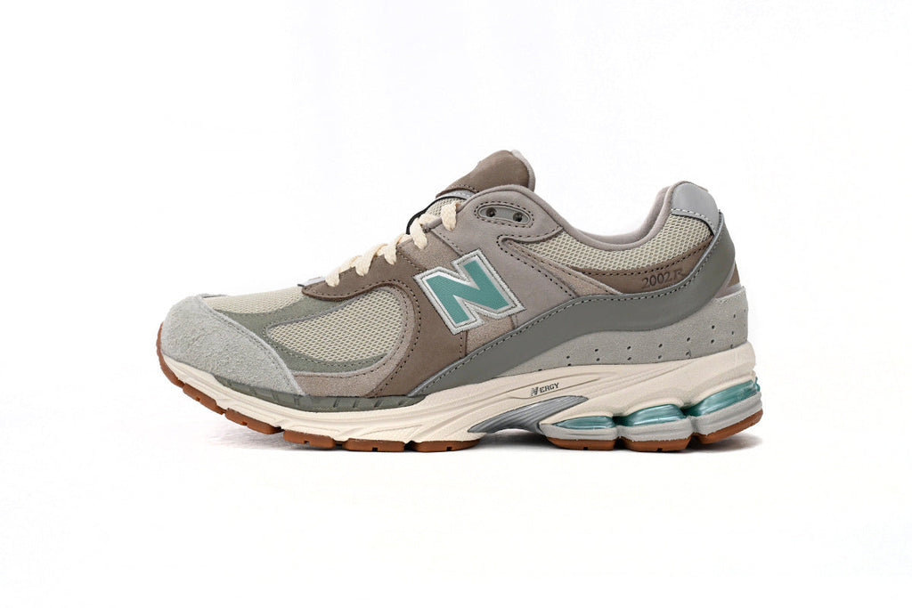 New Balance 2002R Sneakers