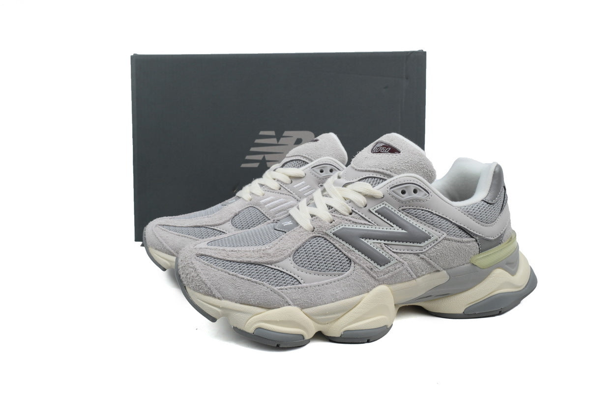 New Balance 9060 Sneakers