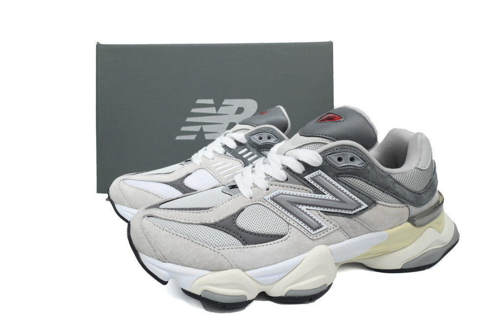 New Balance 9060 Sneakers