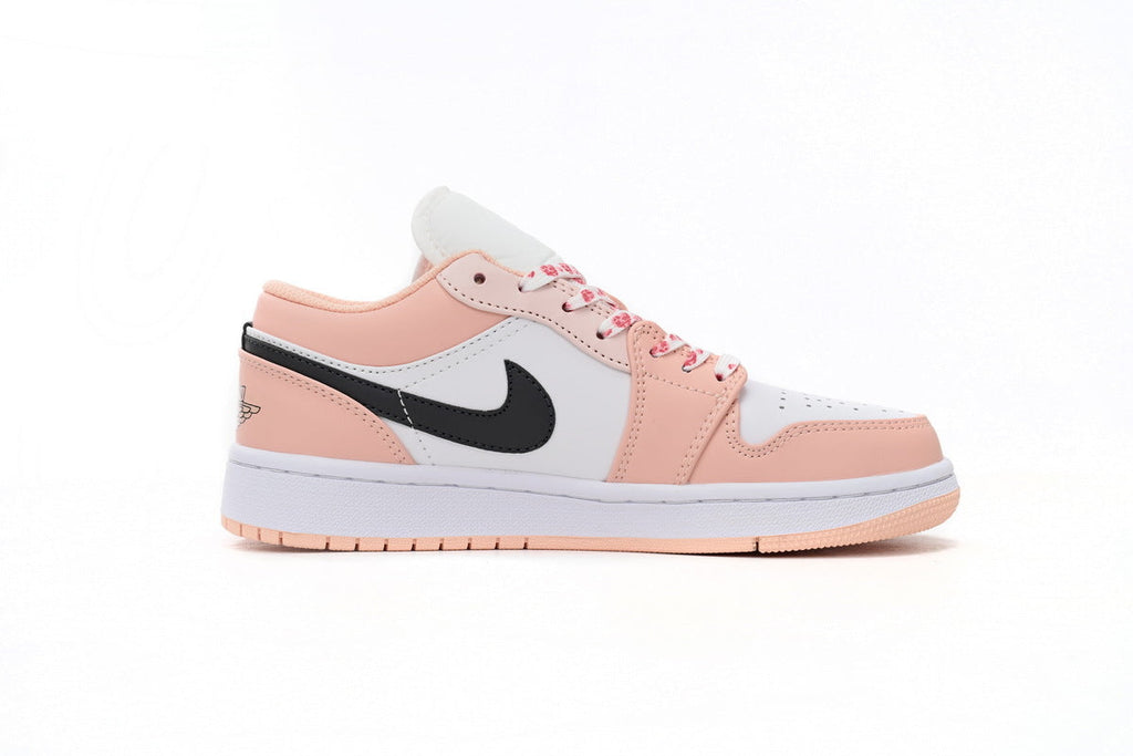 Nike Air Jordan 1 Retro Low Low-Top Sneakers