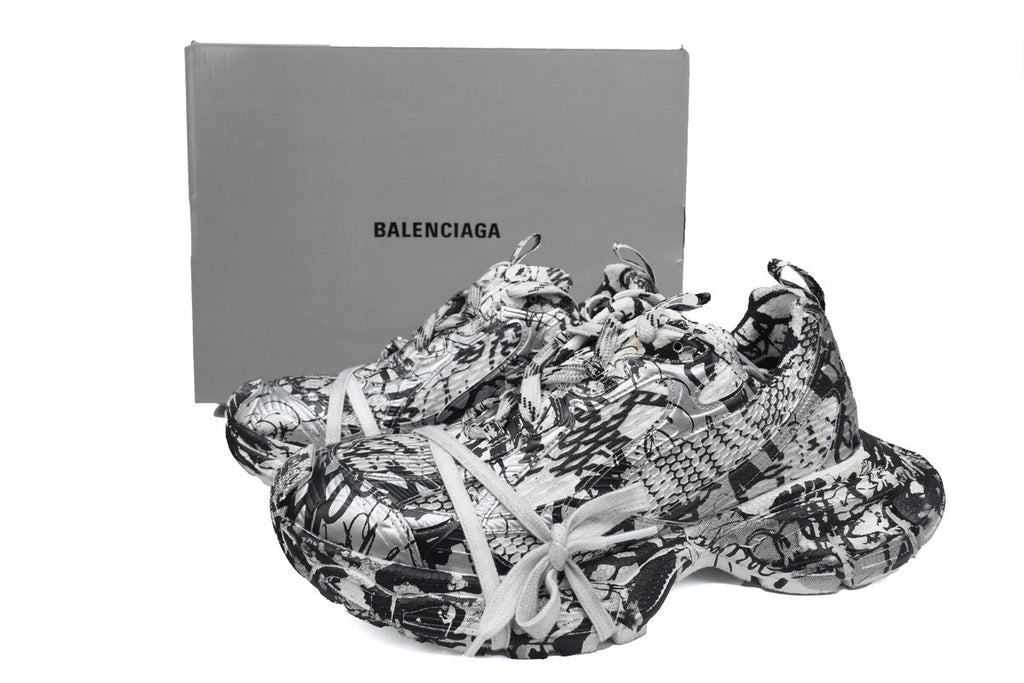 Balenciaga 3XL Sneaker – Low-Top Chunky Sole