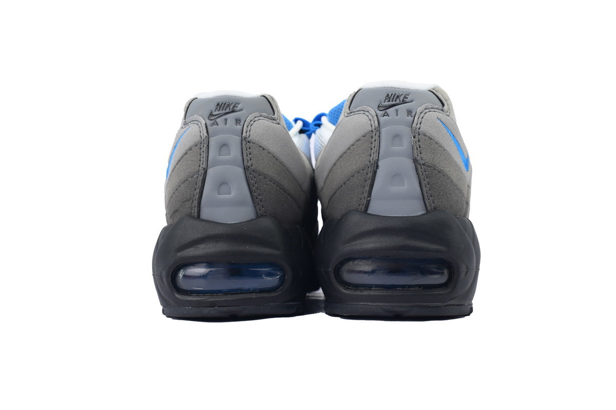Nike Air Max 95 – Classic Sneakers