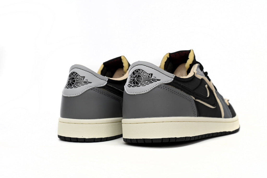 Nike Air Jordan 1 Retro Low Low-Top Sneakers