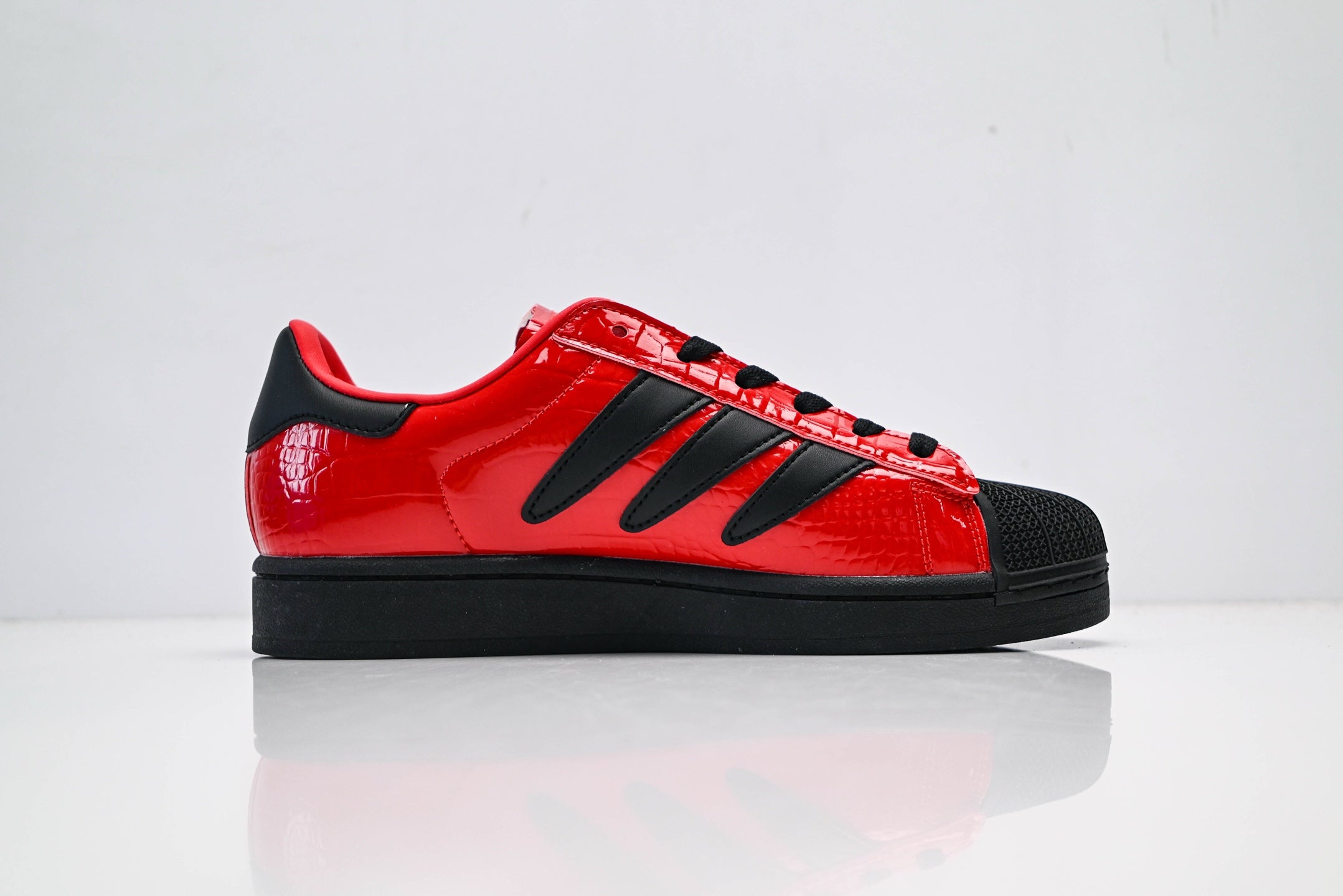 adidas Originals Superstar – Red Croc-Embossed Upper with Black 3-Stripes & Shell Toe