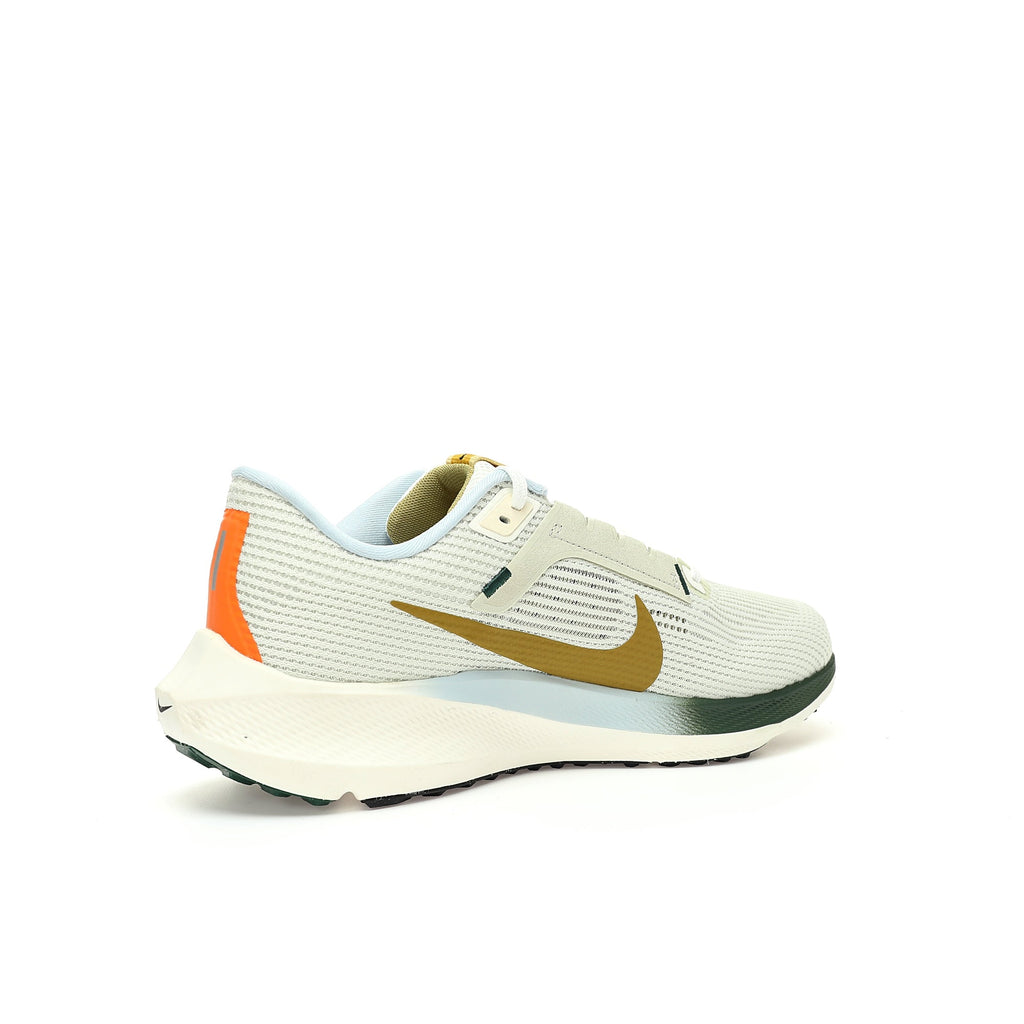 Nike Air Zoom Pegasus 40 – Off-White / Gold / Green Mesh Running Sneakers