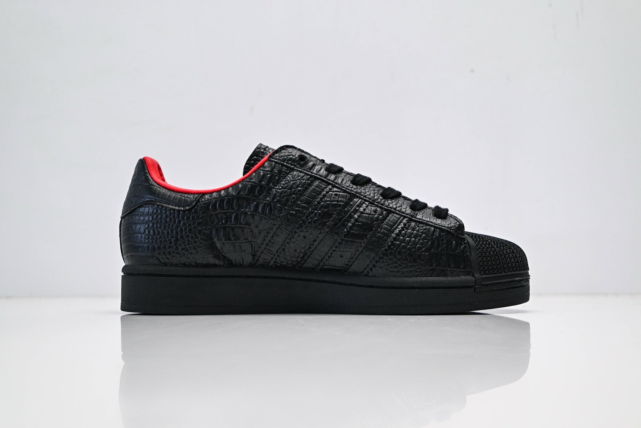 adidas Originals Superstar – Black Croc-Embossed Upper with Red Lining & White Shell Toe