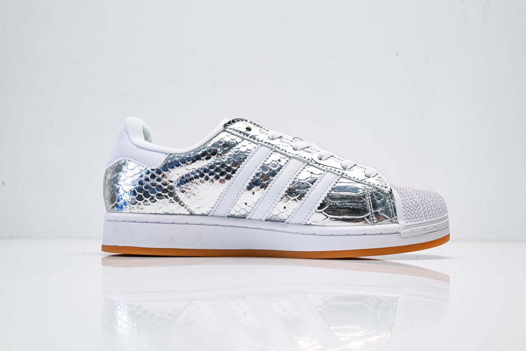 adidas Originals Superstar – Silver Snake-Embossed Upper with White 3-Stripes & Gum Shell Toe