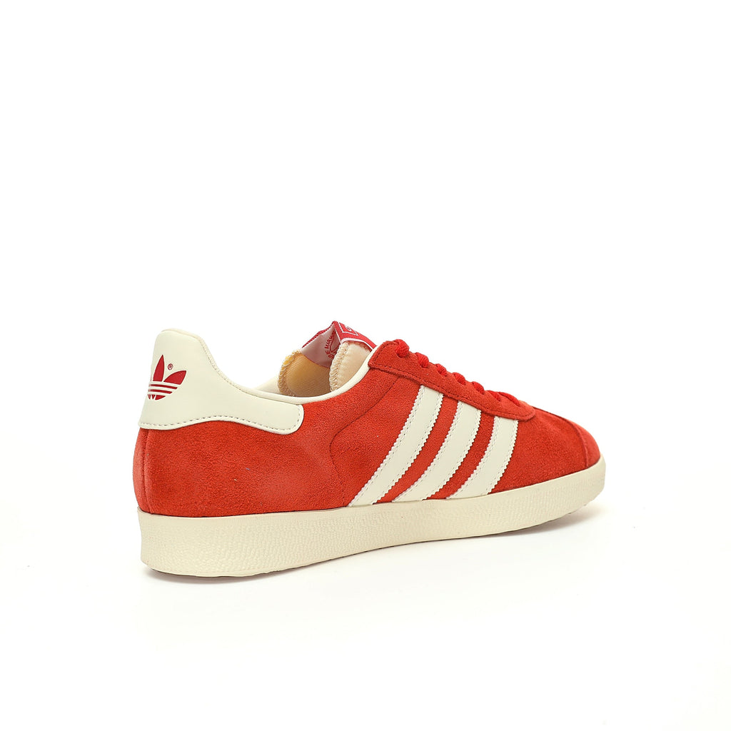 Adidas Originals Gazelle – Red / Off-White Suede Low-Top Sneakers