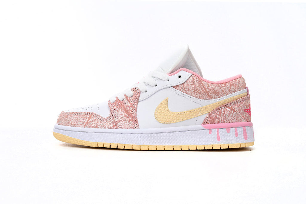 Nike Air Jordan 1 Retro Low Low-Top Sneakers