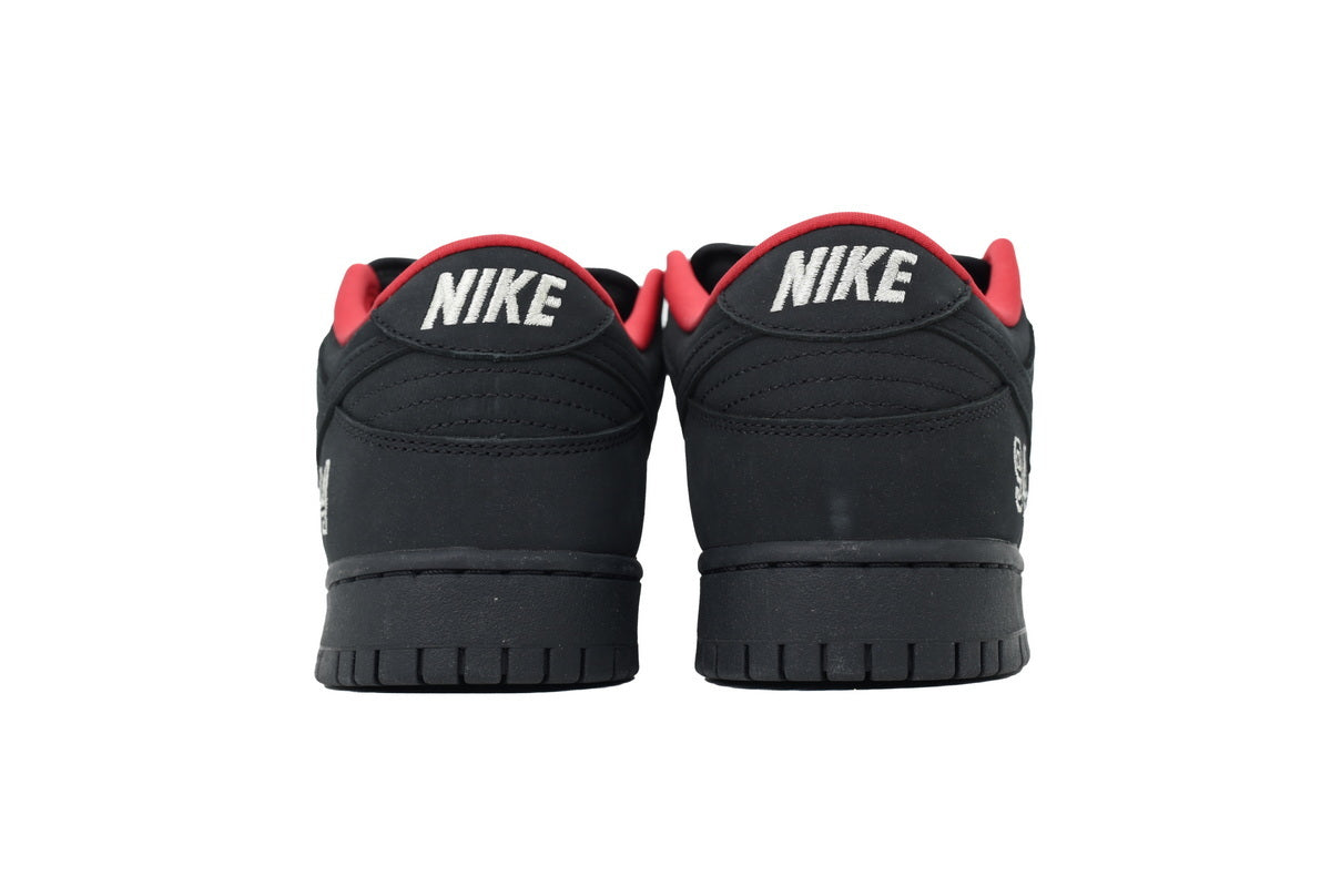 Nike SB Dunk Low – Classic Streetwear Sneakers (EU 36–45)