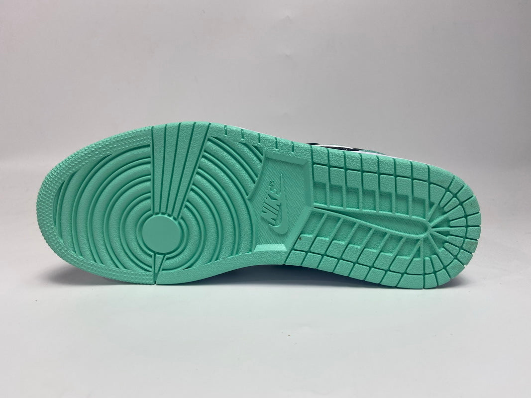 Nike Air Jordan 1 Retro Low Low-Top Sneakers