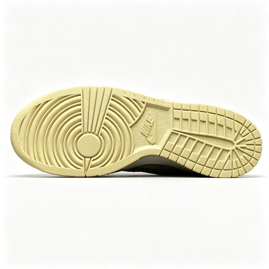 Nike Dunk Low – Beige / Navy Bandana Plaid Print / Gum