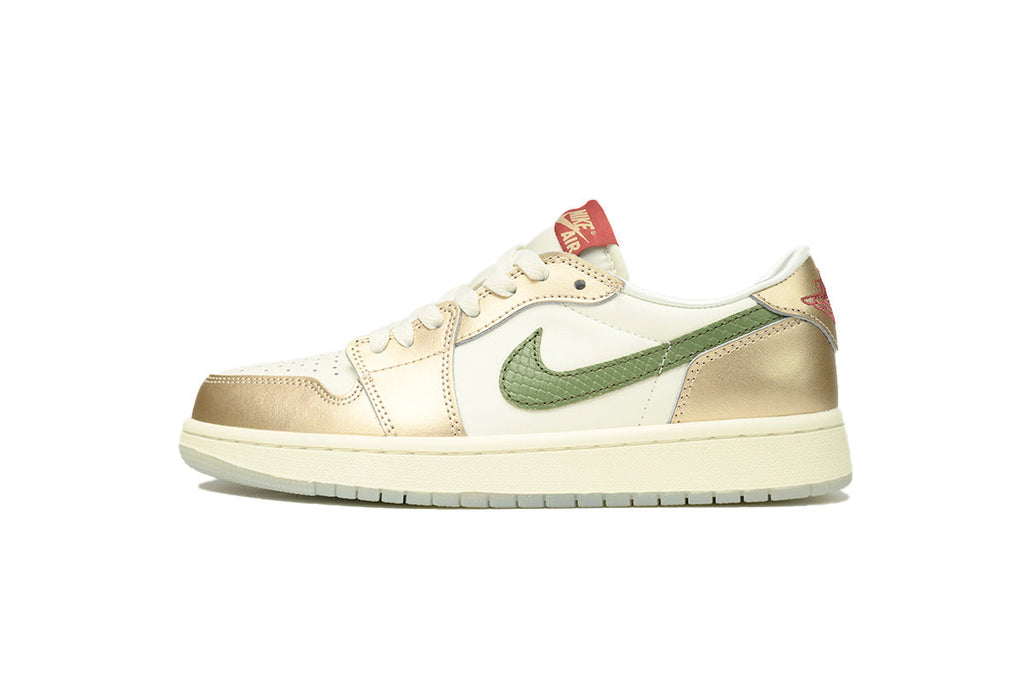 Nike Air Jordan 1 Retro Low Low-Top Sneakers