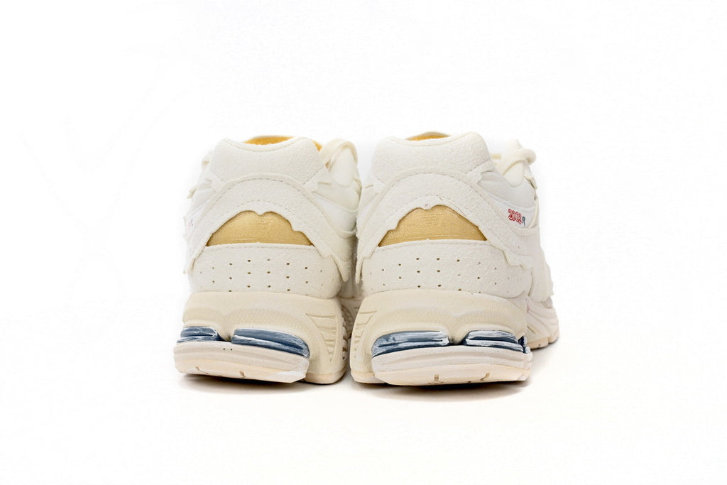 New Balance 2002R Sneakers