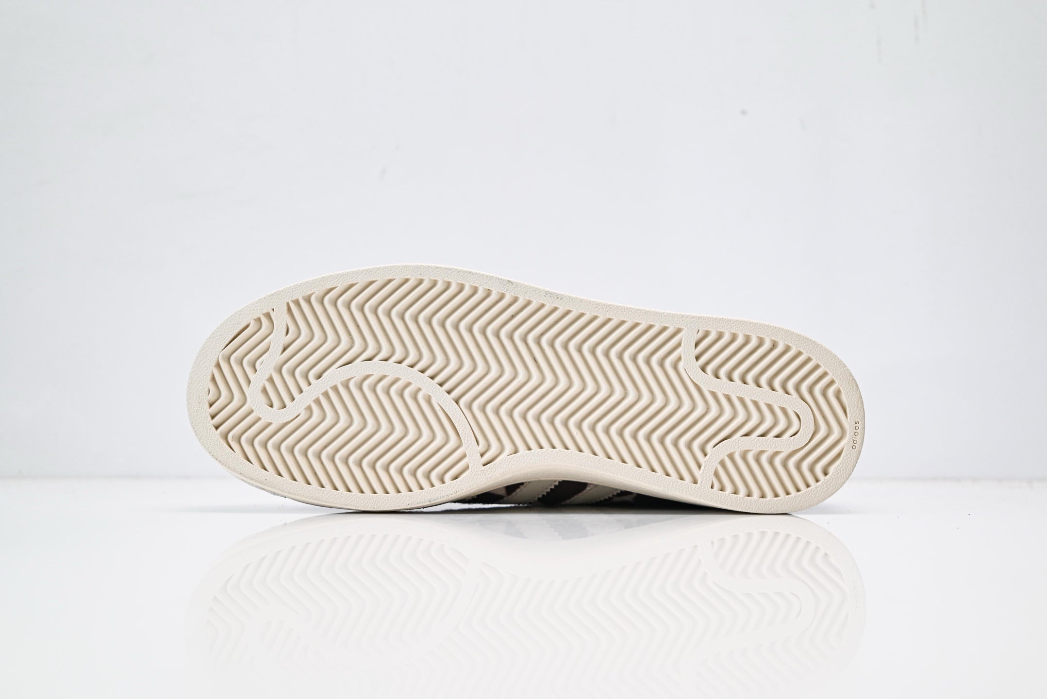 adidas Originals Superstar – Off-White Giraffe Print Shell Toe
