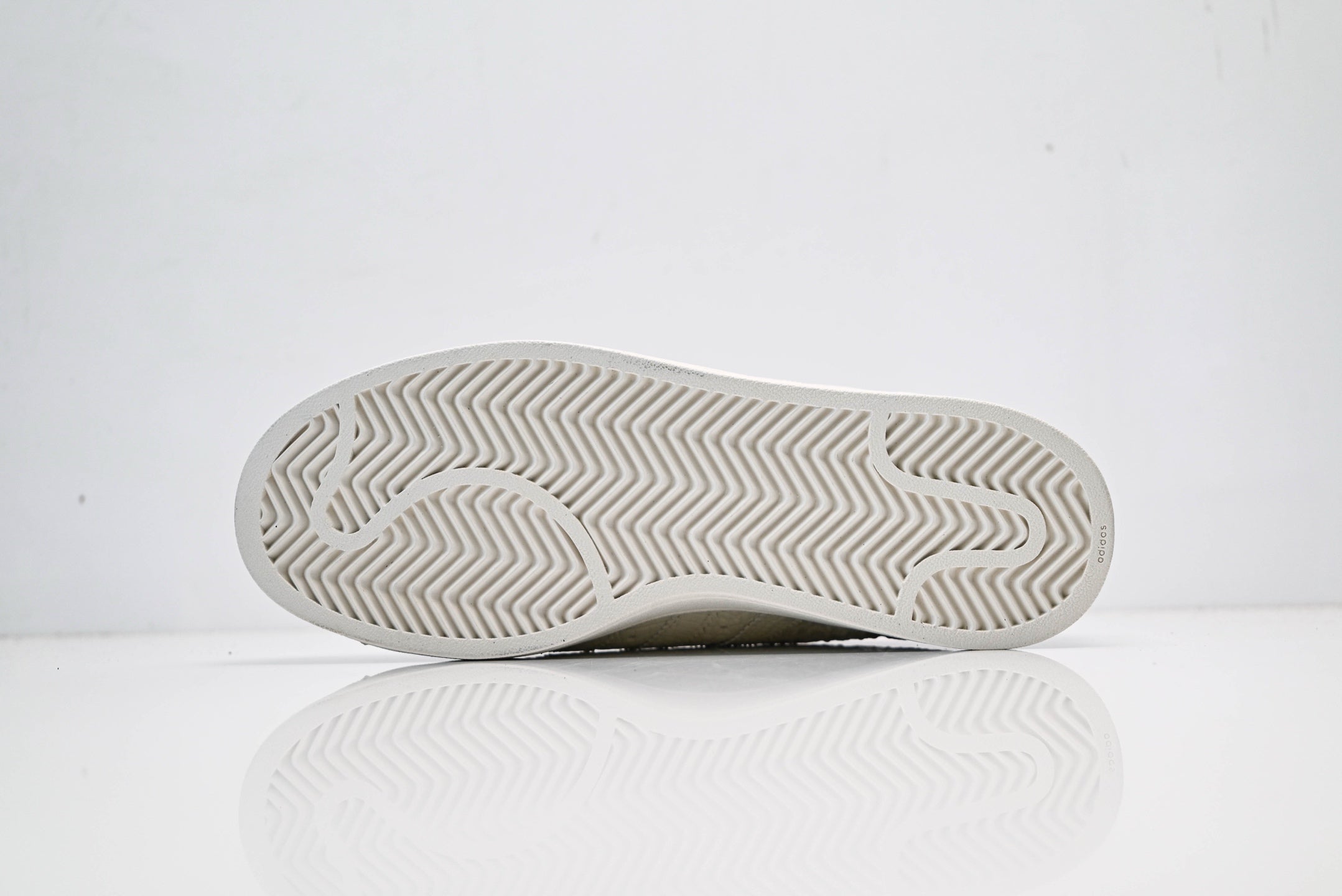 adidas Originals Superstar – White Croc-Embossed Upper with Red Lining & White Shell Toe
