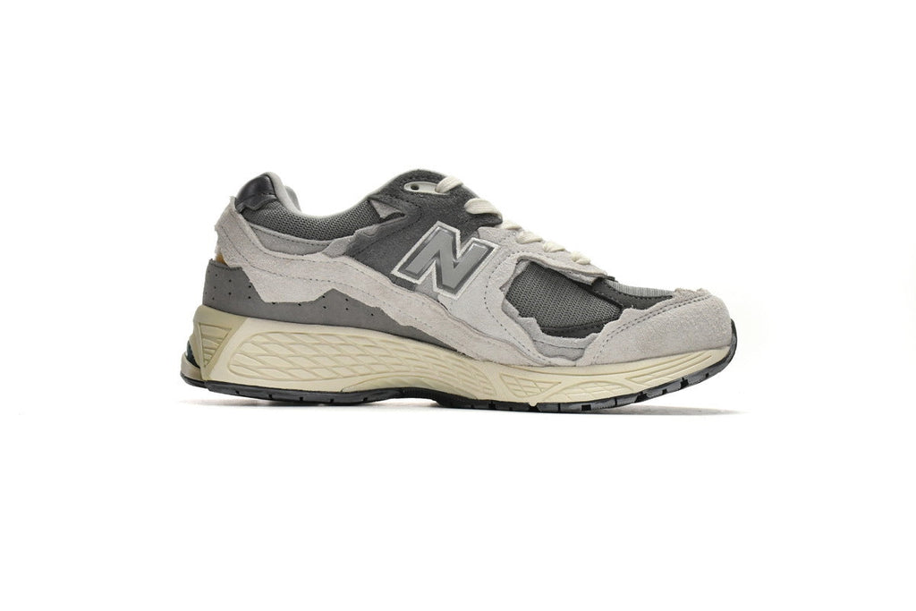 New Balance 2002R Sneakers