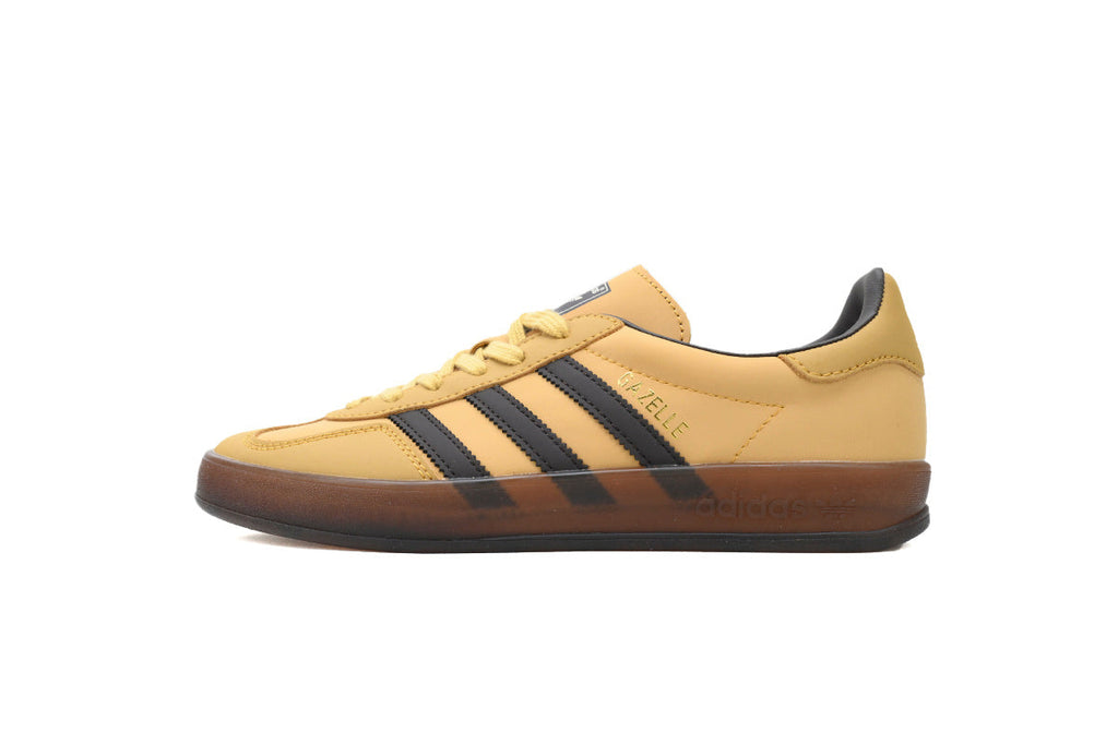 Adidas Samba OG – Retro German-Inspired Sneakers