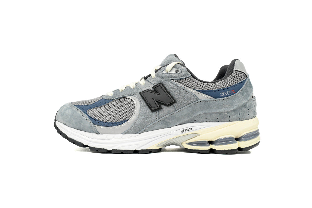 New Balance 2002R Sneakers
