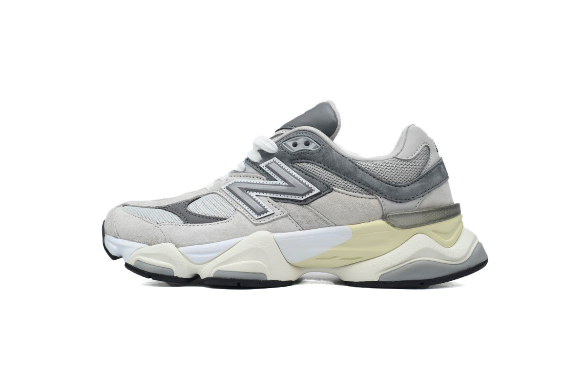 New Balance 9060 Sneakers