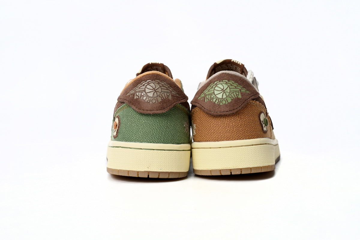 Nike Air Jordan 1 Retro Low Low-Top Sneakers