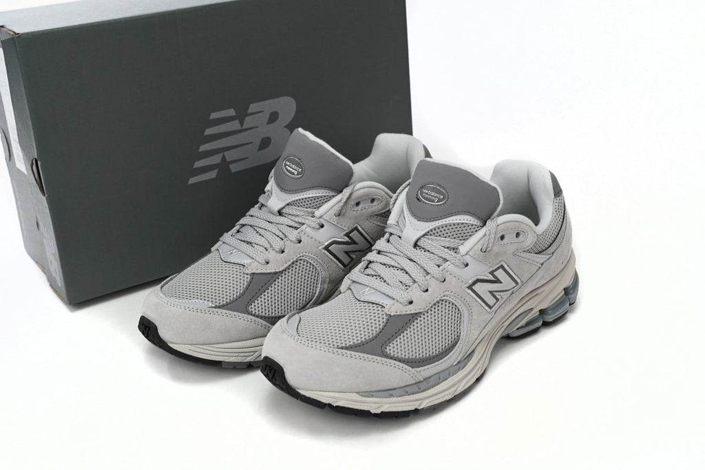 New Balance 2002R Sneakers