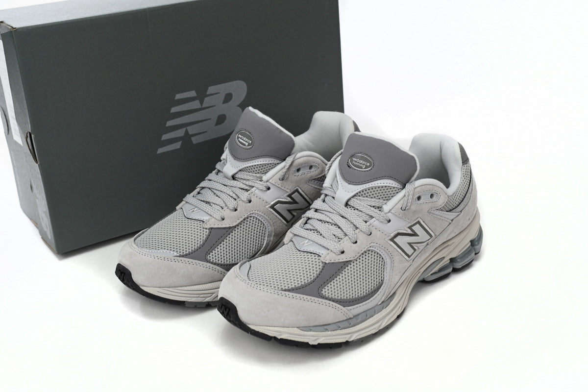 New Balance 2002R Sneakers