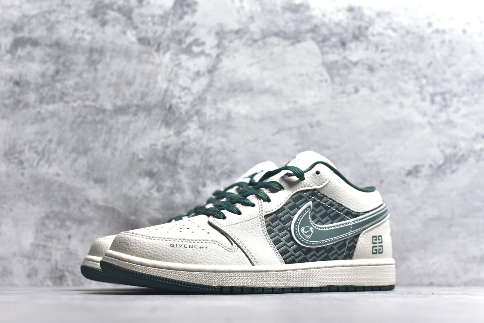 Air Jordan 1 Low AJ1 Sneakers | Men's & Women's