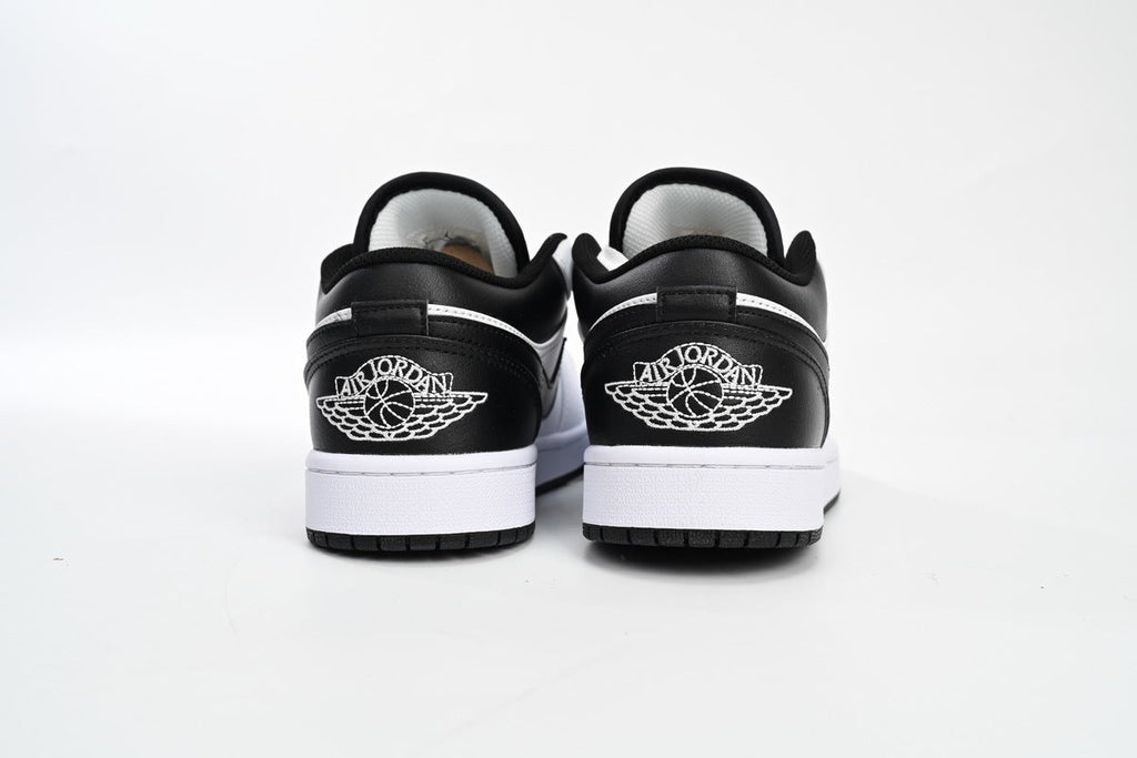 Nike Air Jordan 1 Retro Low Low-Top Sneakers