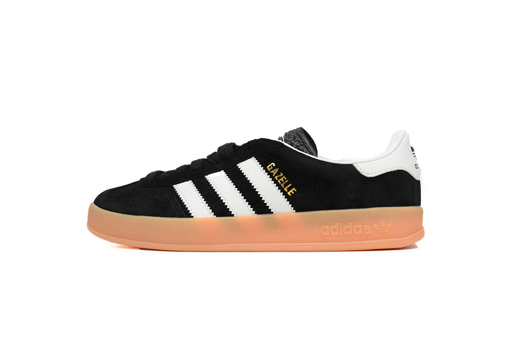 Adidas Samba OG – Retro German-Inspired Sneakers