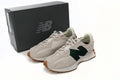 New Balance 327 Sneakers