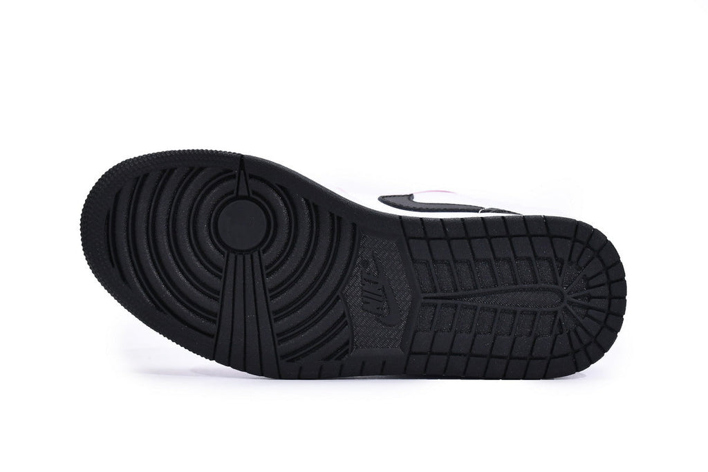 Nike Air Jordan 1 Retro Low Low-Top Sneakers