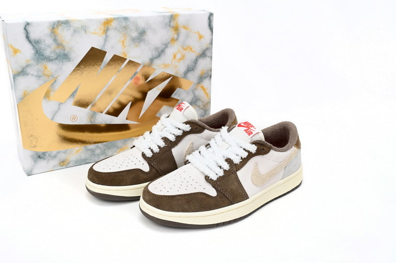 Nike Air Jordan 1 Retro Low Low-Top Sneakers