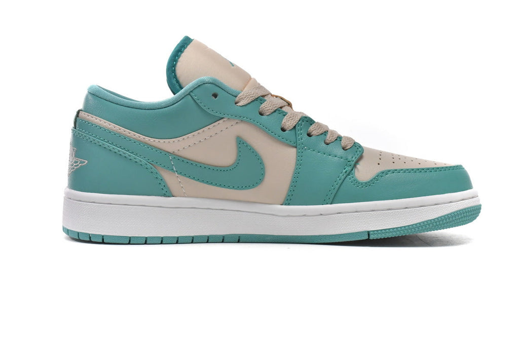 Nike Air Jordan 1 Retro Low Low-Top Sneakers