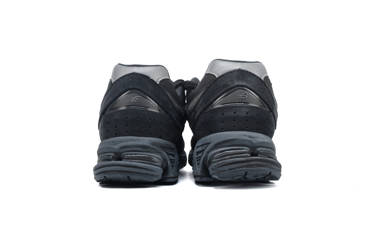 New Balance 2002R Sneakers