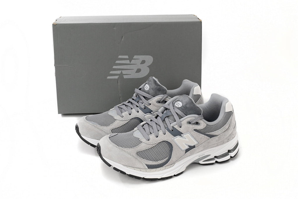 New Balance 2002R Sneakers