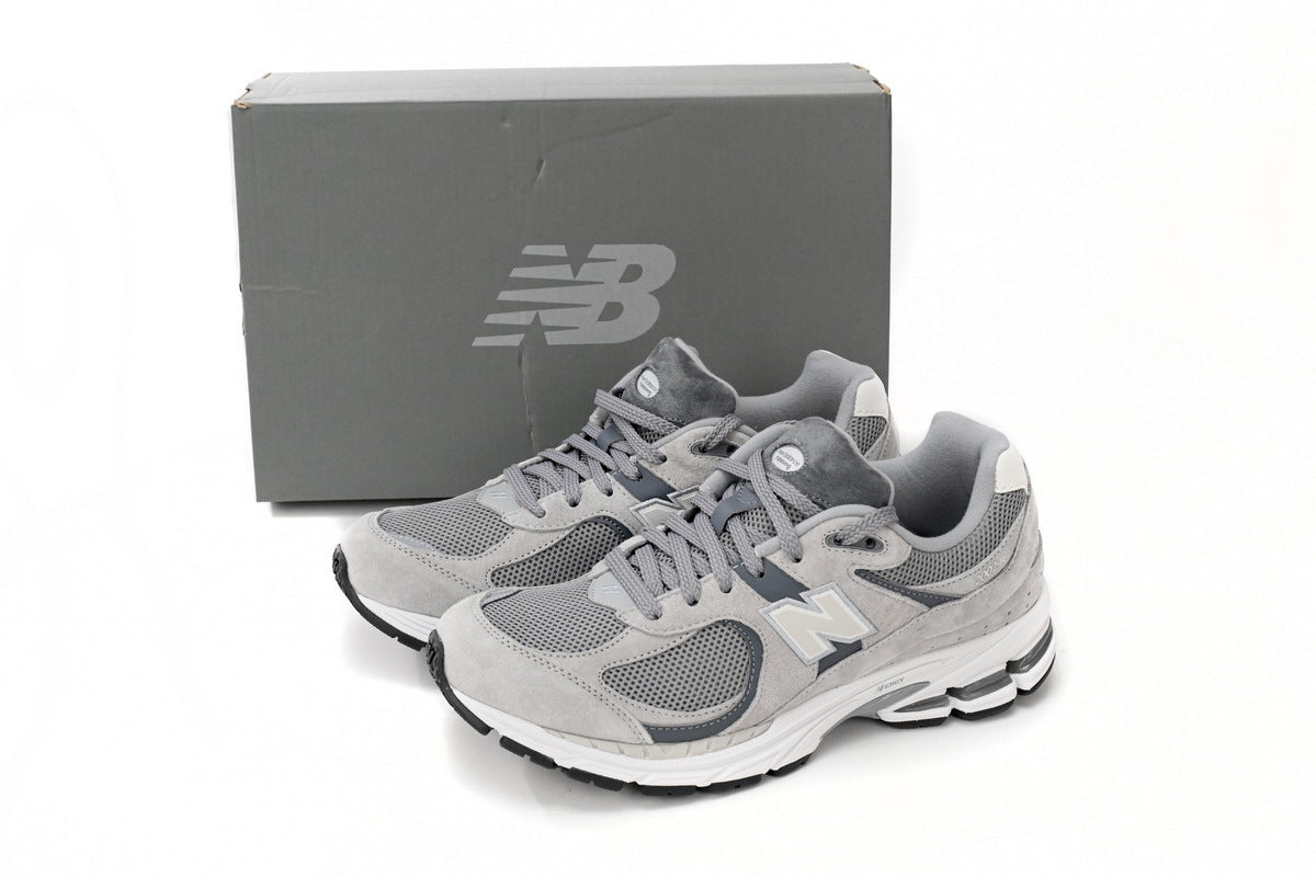 New Balance 2002R Sneakers