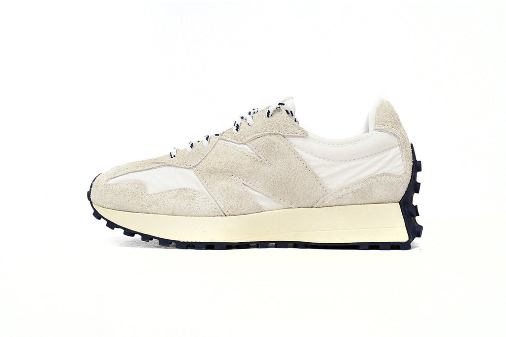 New Balance 327 Sneakers