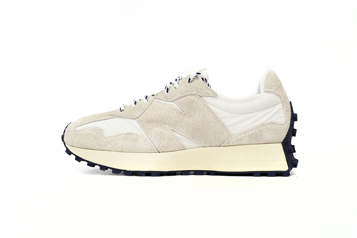 New Balance 327 Sneakers