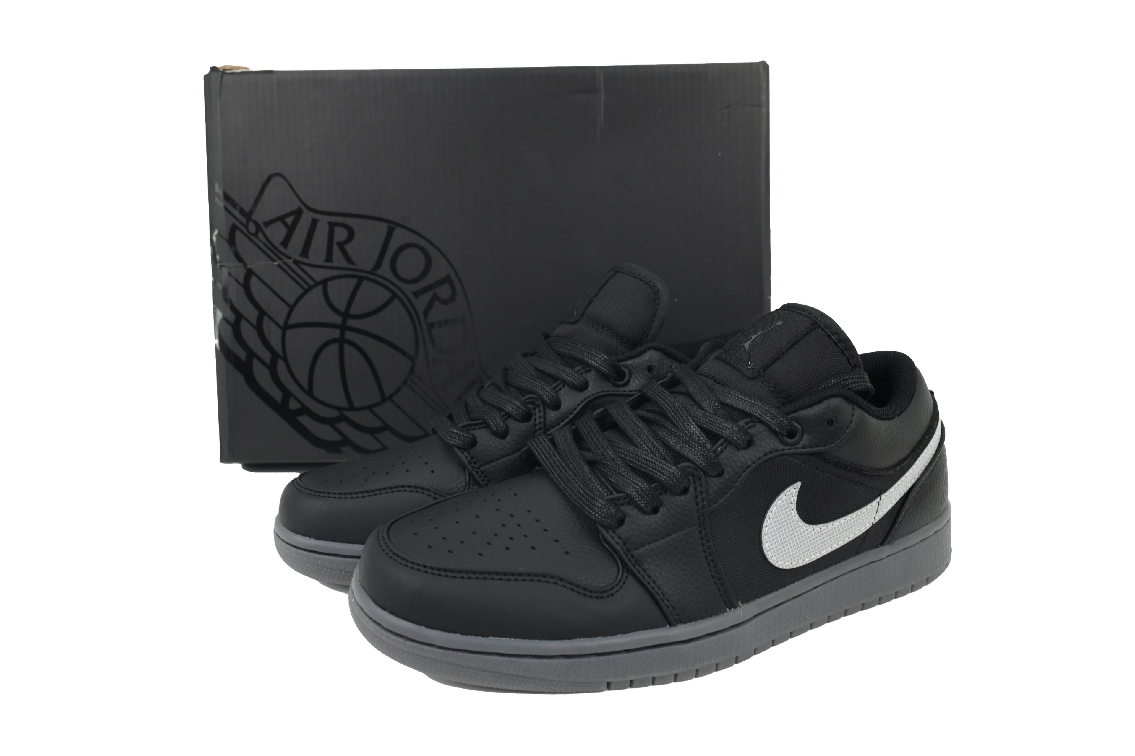 Nike Air Jordan 1 Retro Low Low-Top Sneakers