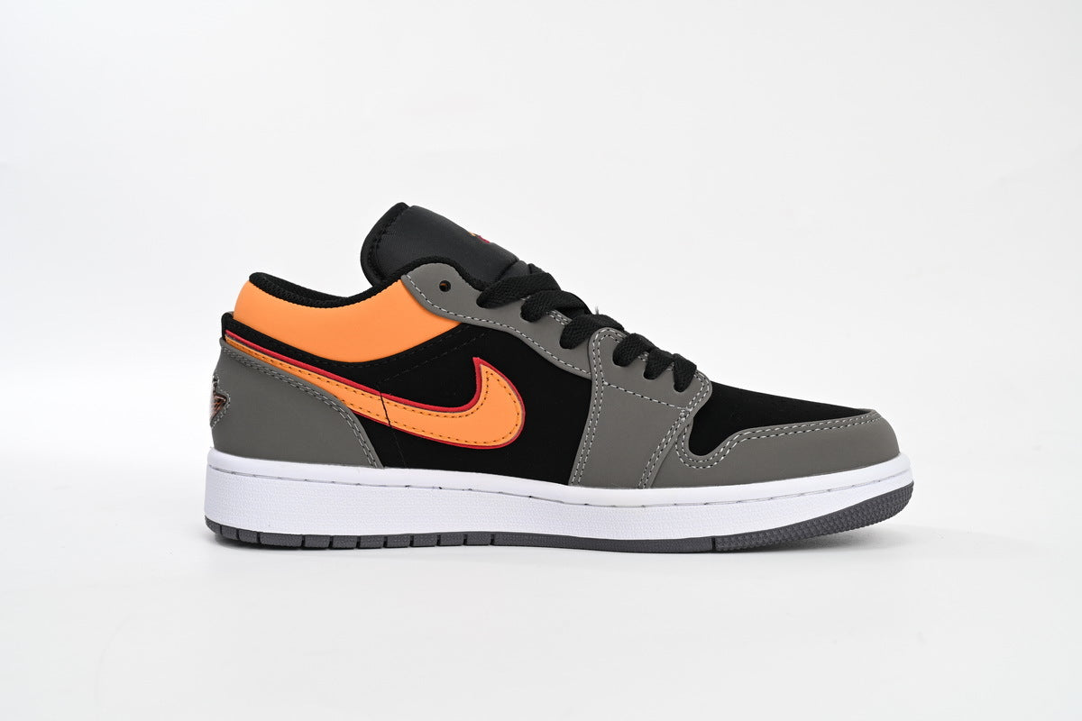 Nike Air Jordan 1 Retro Low Low-Top Sneakers