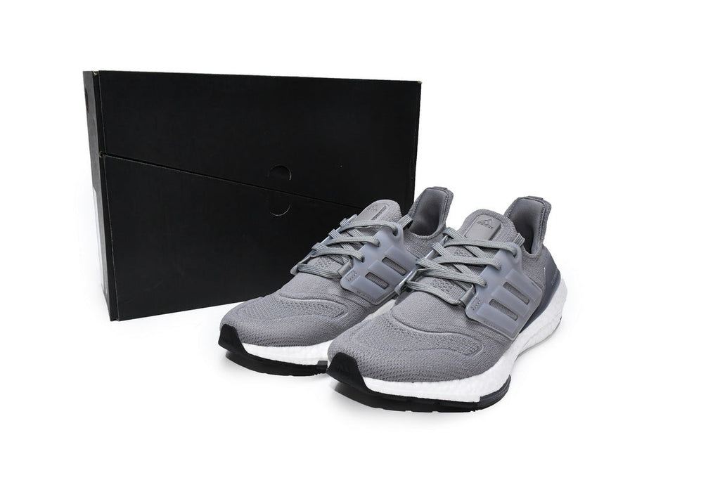 Adidas Ultraboost 22 Running Shoes