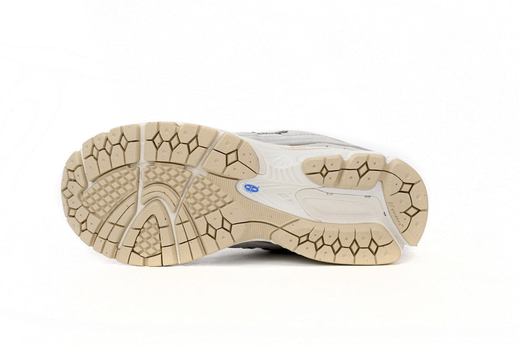 New Balance 2002R Sneakers