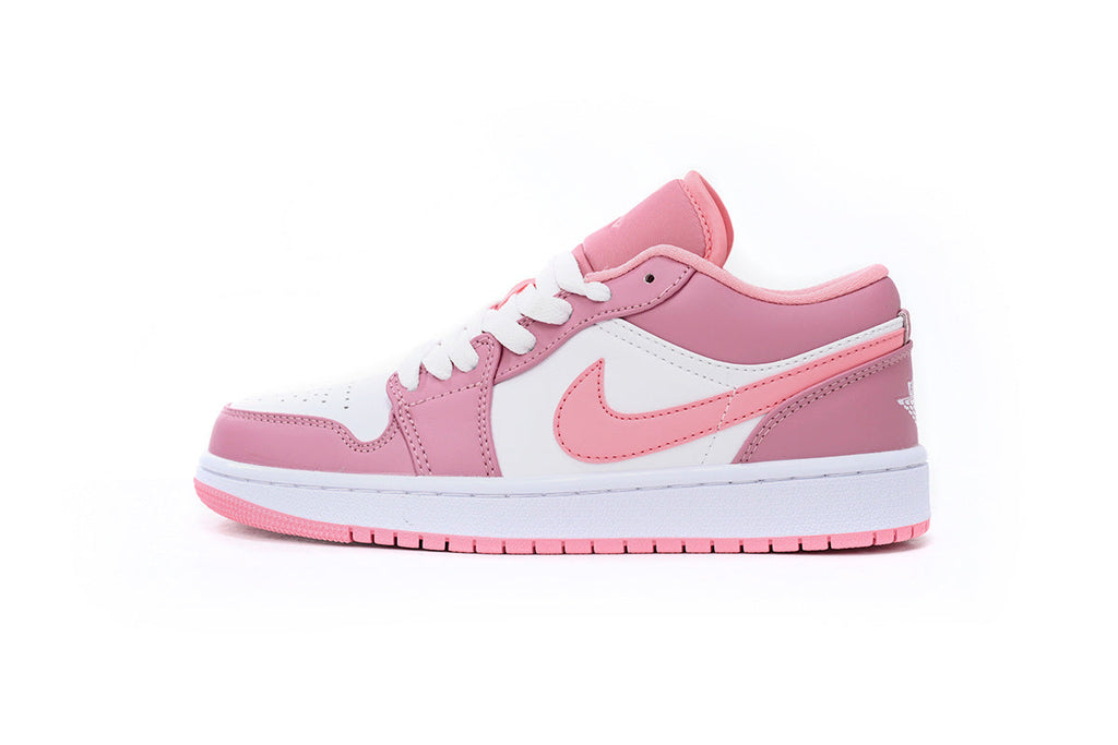 Nike Air Jordan 1 Retro Low Low-Top Sneakers