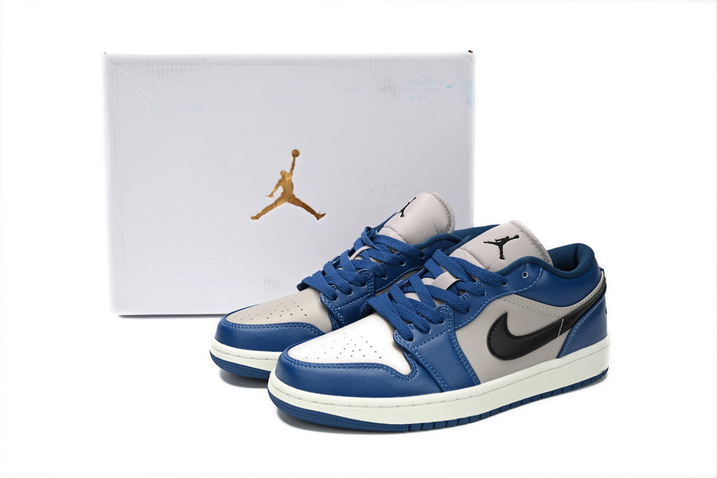 Nike Air Jordan 1 Retro Low Low-Top Sneakers