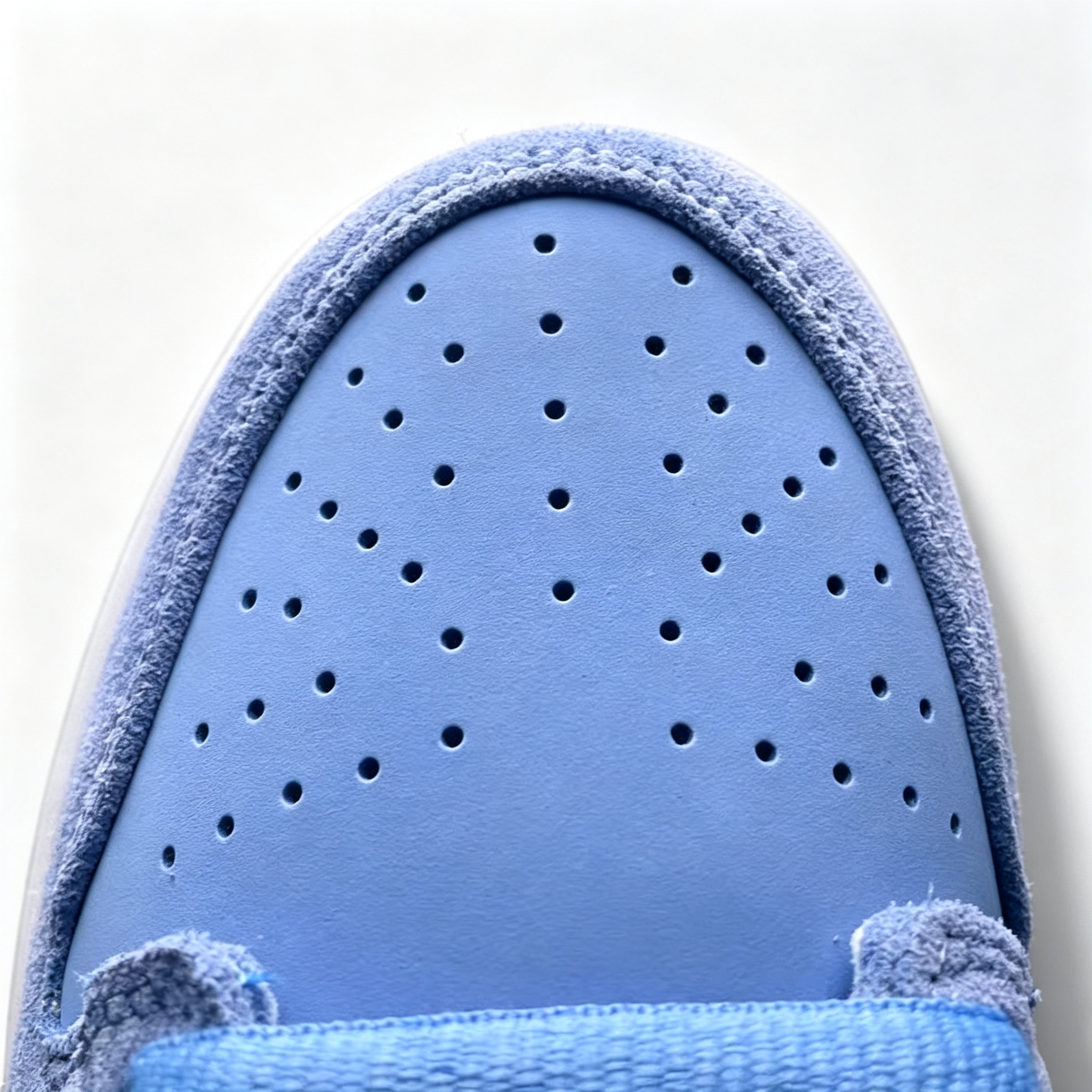 Nike SB Dunk Low 'Light Blue / Maroon / White / Gum'